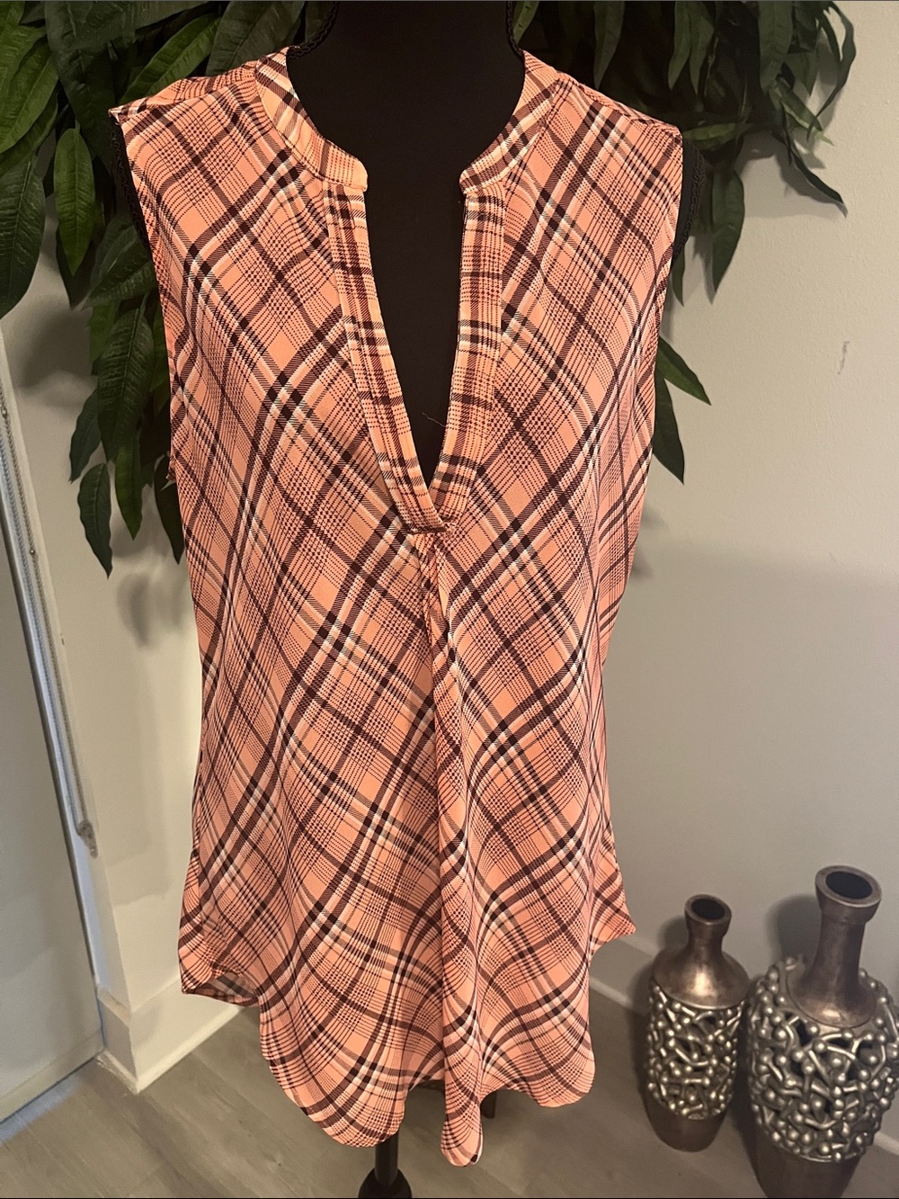 New York & Company Peach Plaid V-Neck Sleeveless Camisole